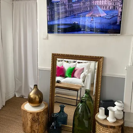 Charme Parisien Du Marais Appartement